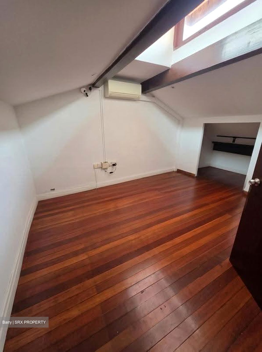 Little India Conservation Area (D8), Office #637333851